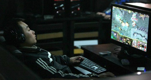 Joven chino vive en un cibercafé desde hace seis años
