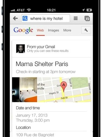 El usuario pregunta dónde está su hotel y Google se lo muestra