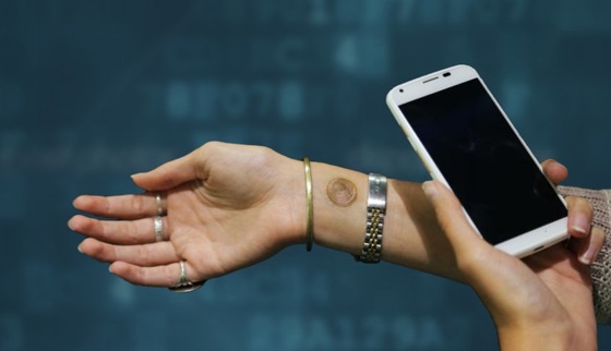 Los tatuajes utilizan la tecnología NFC